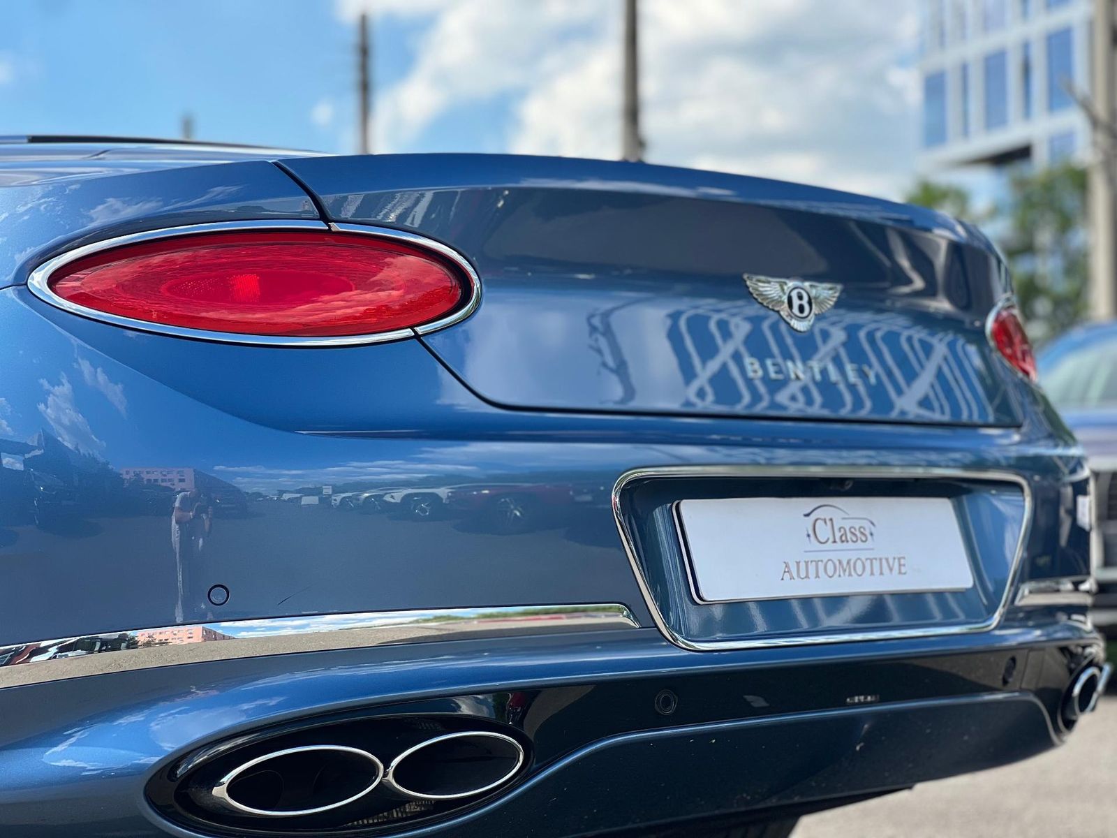 Bentley Continental 2023 - foto 11