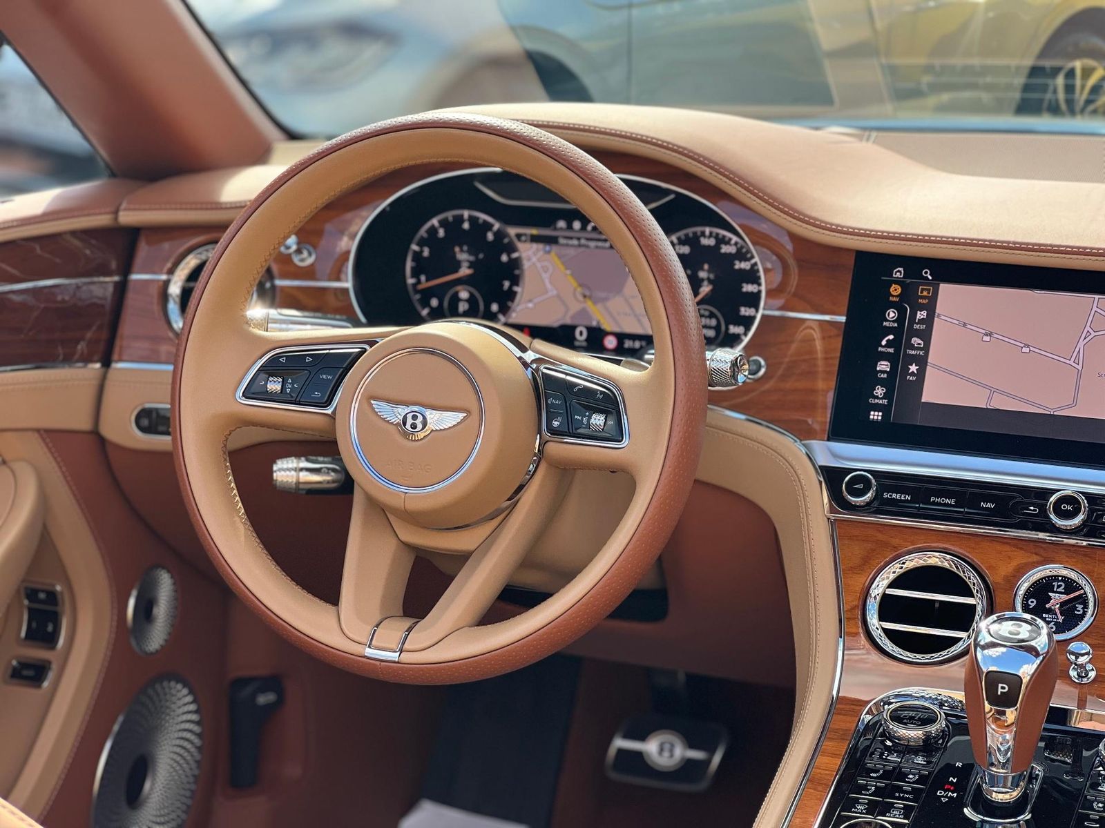 Bentley Continental 2023 - foto 19