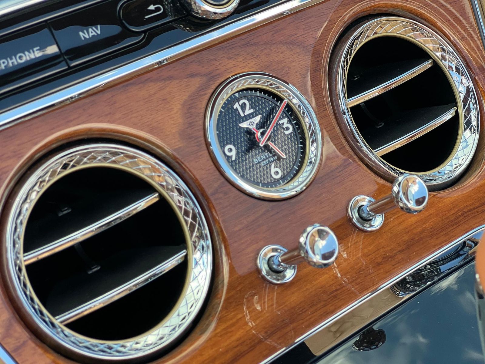 Bentley Continental 2023 - foto 26