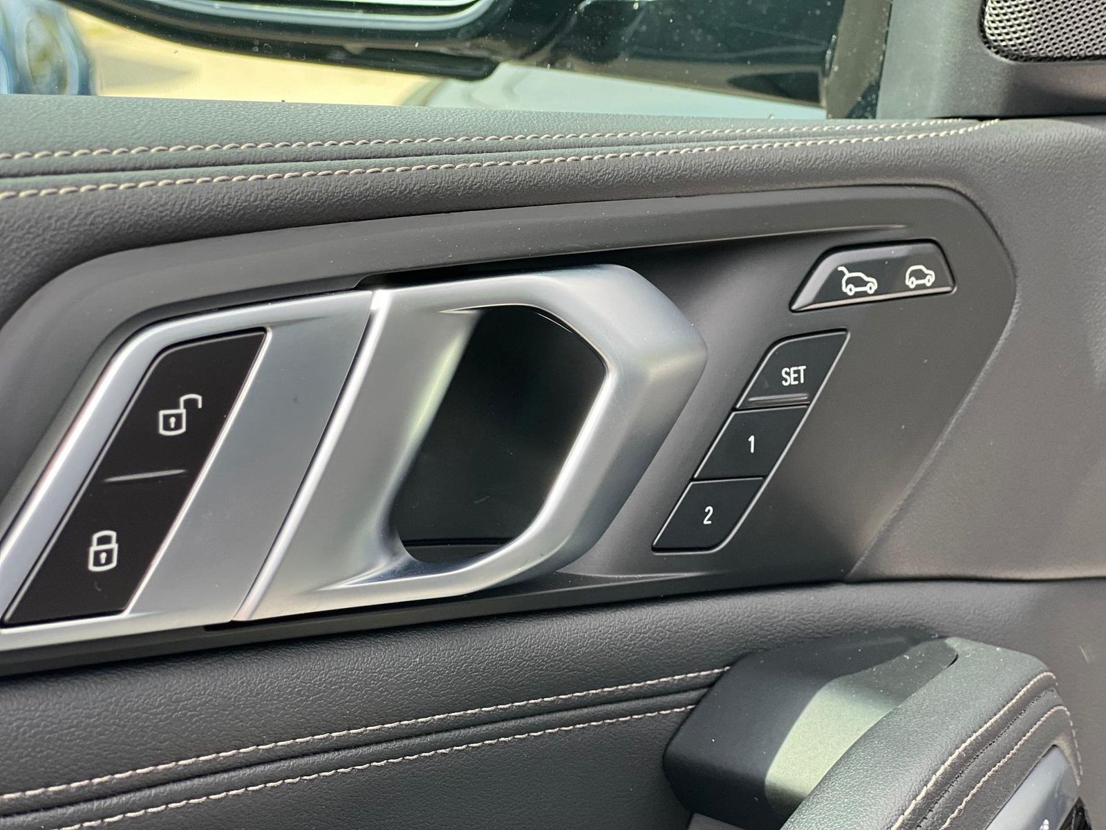 BMW X6 M 2024 - foto 8
