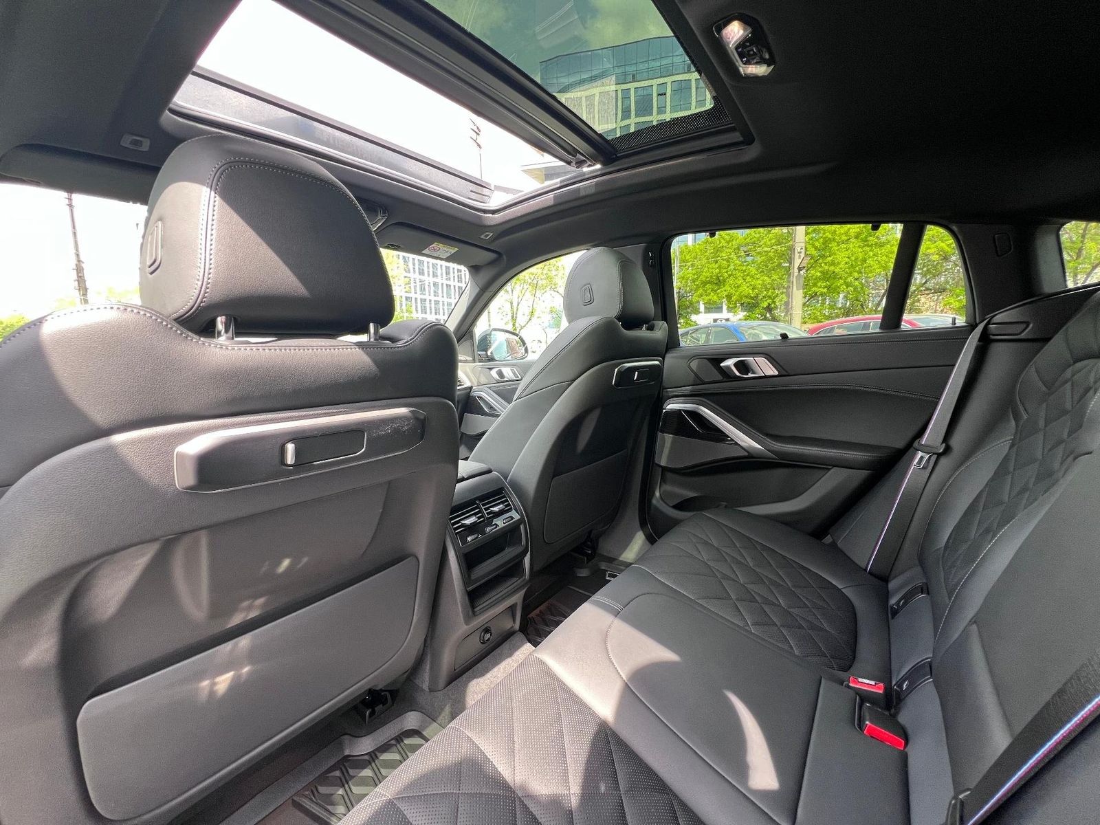 BMW X6 M 2024 - foto 13