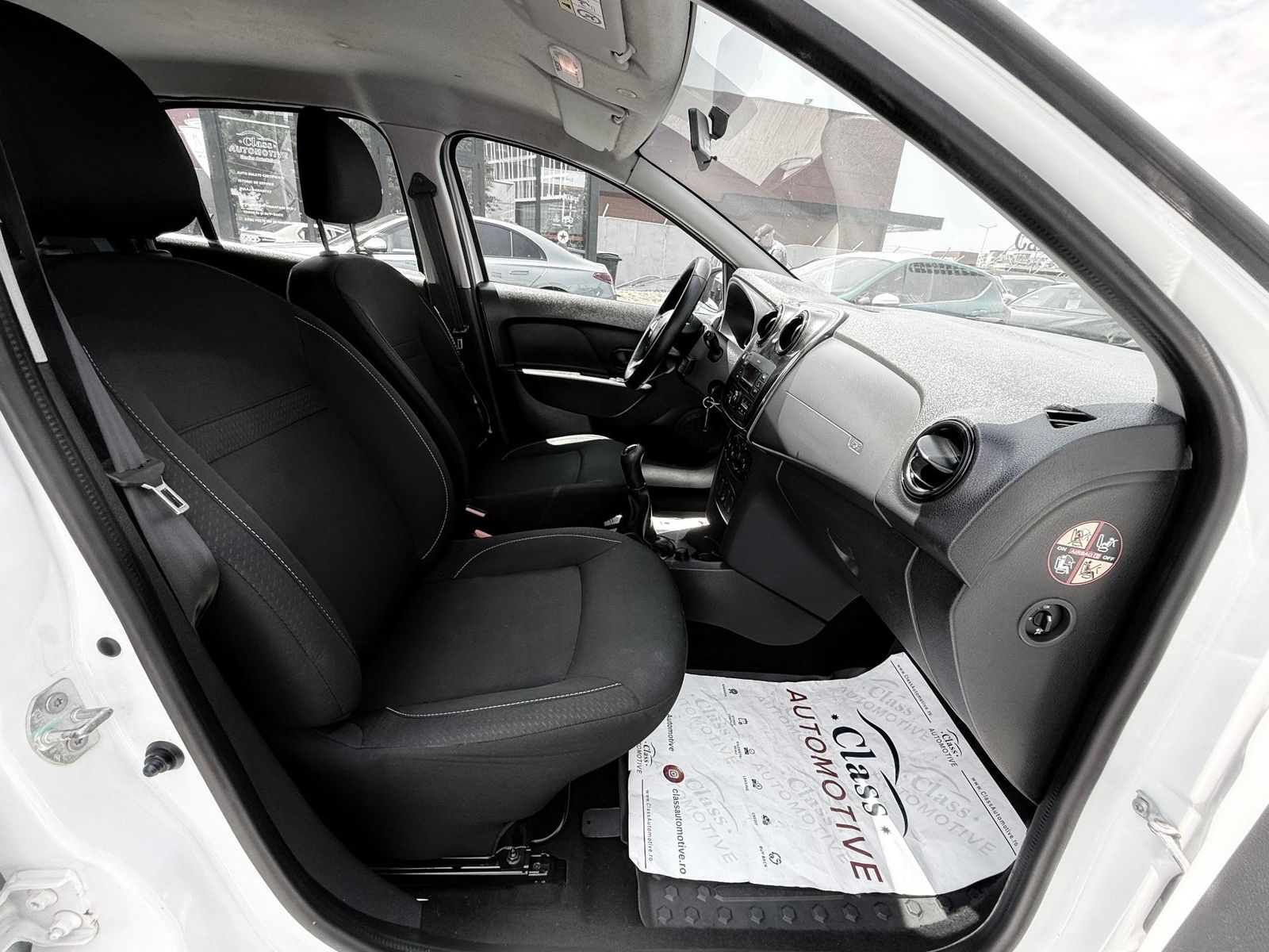 Dacia Logan 1.5 diesel 75 cai - foto 19