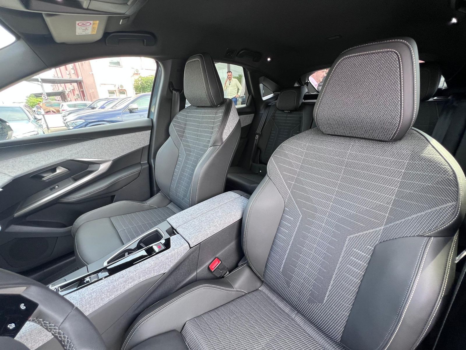Peugeot 3008 2024 1.2 MHEV 136 e-DCS6 Active Pack - foto 13