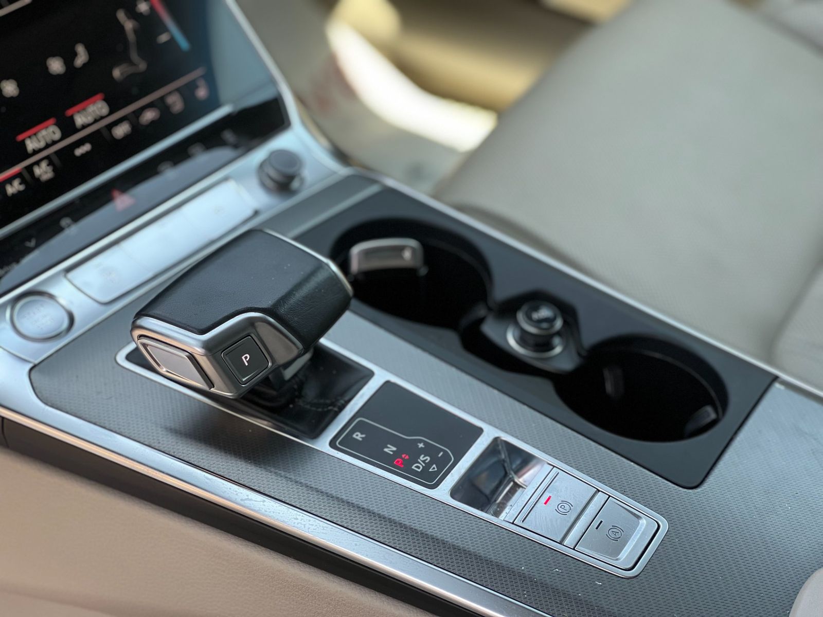 Audi A6 2019 C6 - foto 11