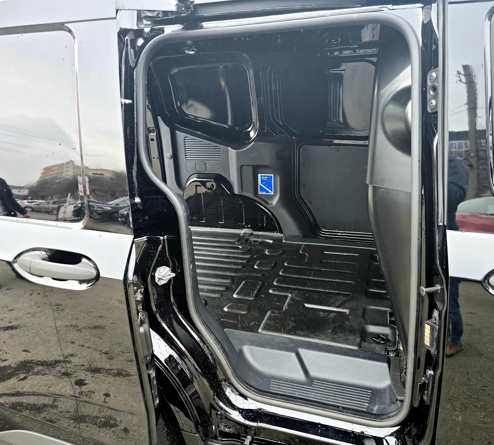 Ford Transit Connect - foto 7