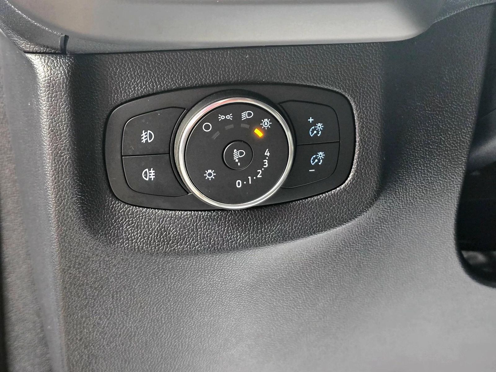 Ford Transit Connect 2025 1.5 EcoBlue 100CP 8AT DCIV SWB(L1) Trend - foto 10