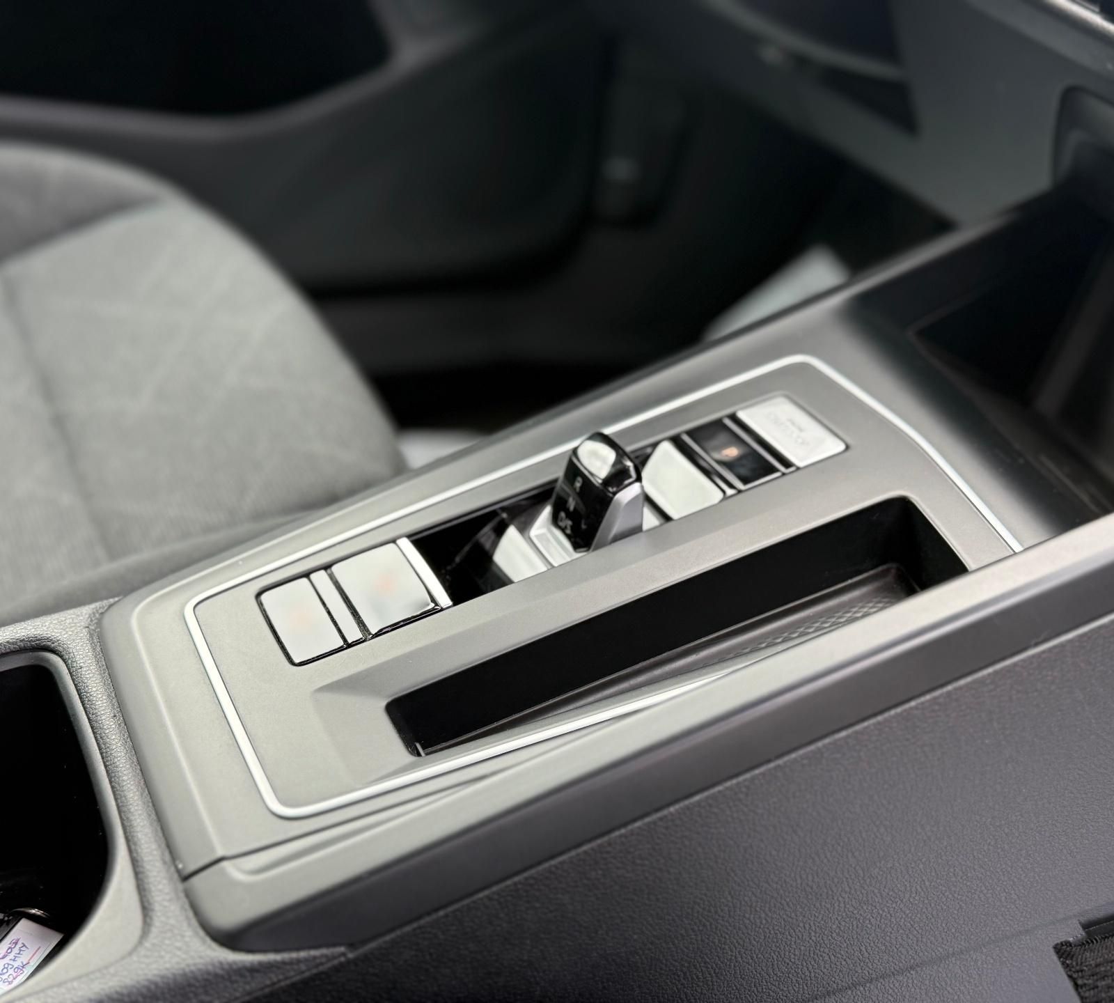 Volkswagen Golf 1.5 eTSI Mild-Hybrid 150 CP DSGSerie sasiu:WVWZZZCDZMW331260 - foto 23