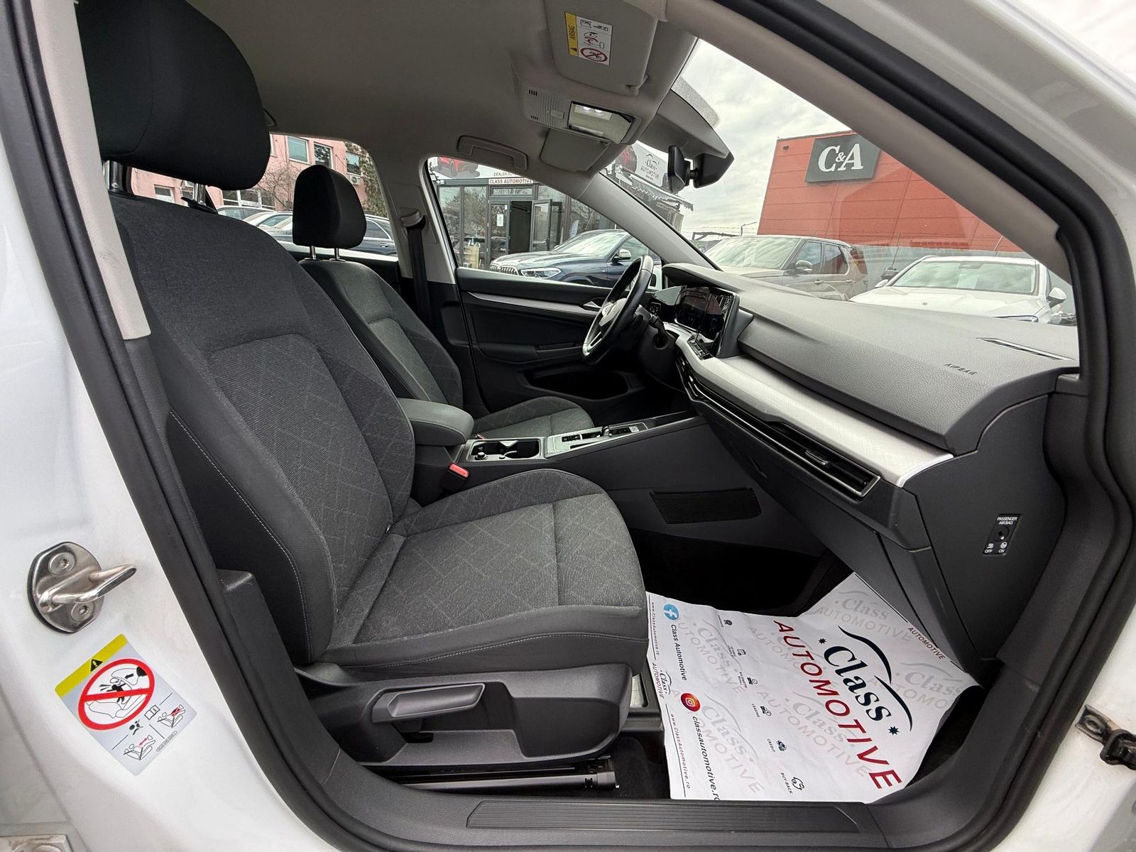 Volkswagen Golf 1.5 eTSI Mild-Hybrid 150 CP DSGSerie sasiu:WVWZZZCDZMW331260 - foto 25