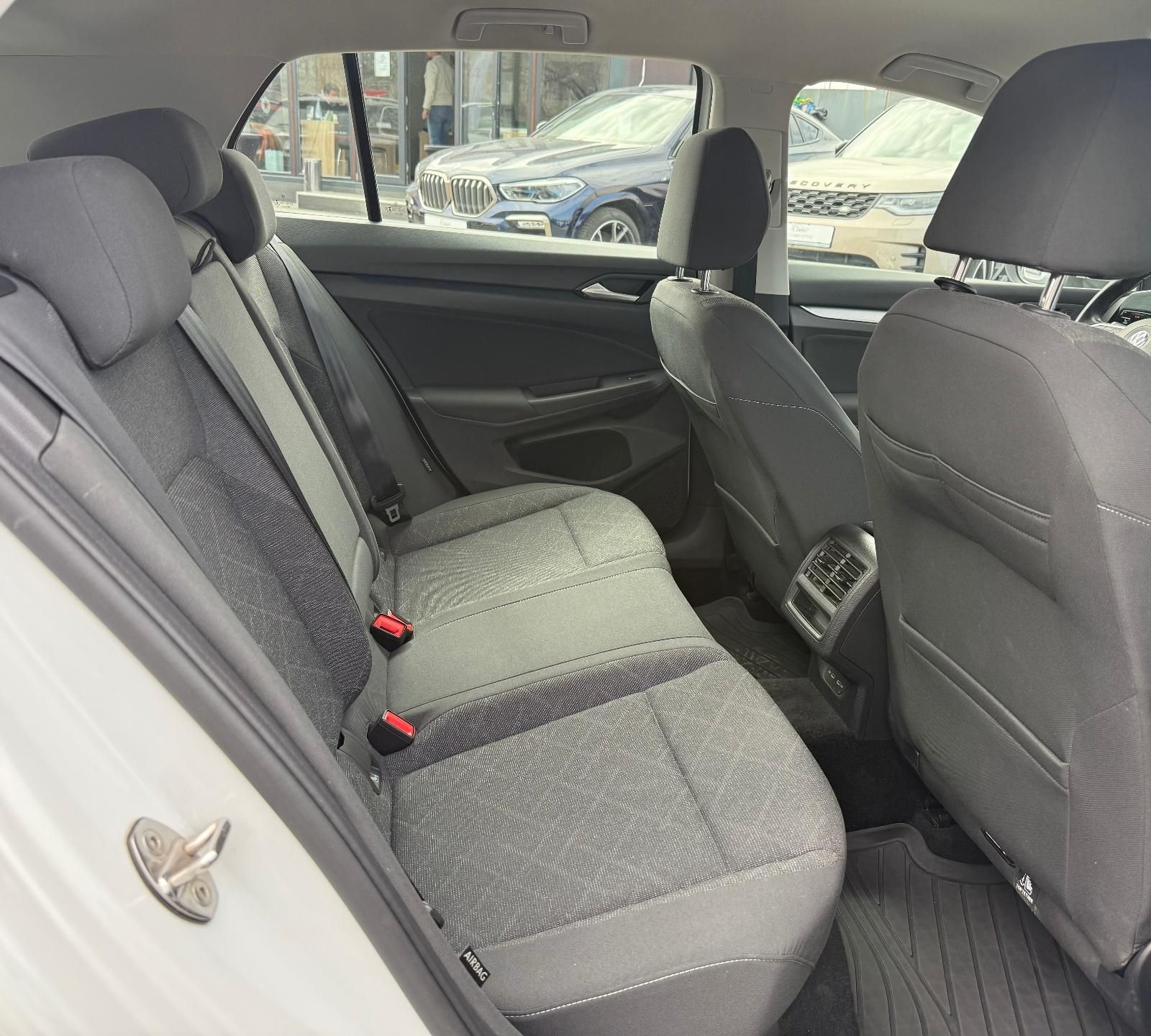 Volkswagen Golf 1.5 eTSI Mild-Hybrid 150 CP DSGSerie sasiu:WVWZZZCDZMW331260 - foto 26