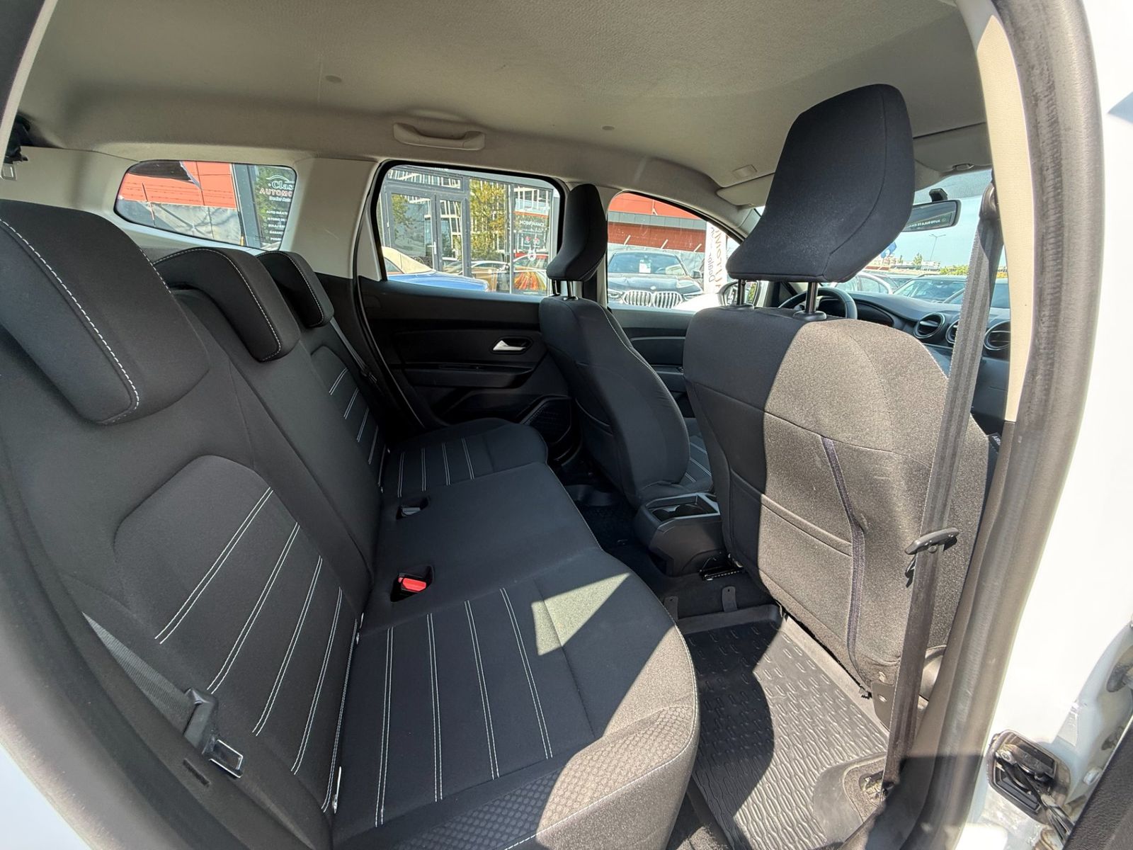 Dacia Duster 2022 1.5 Blue dCi 4WD Comfort - foto 18