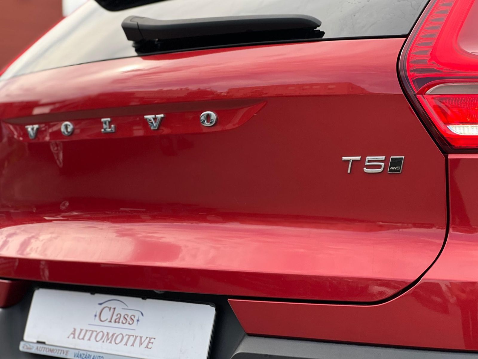 Volvo XC40 T5 Twin Engine 4WD - foto 8