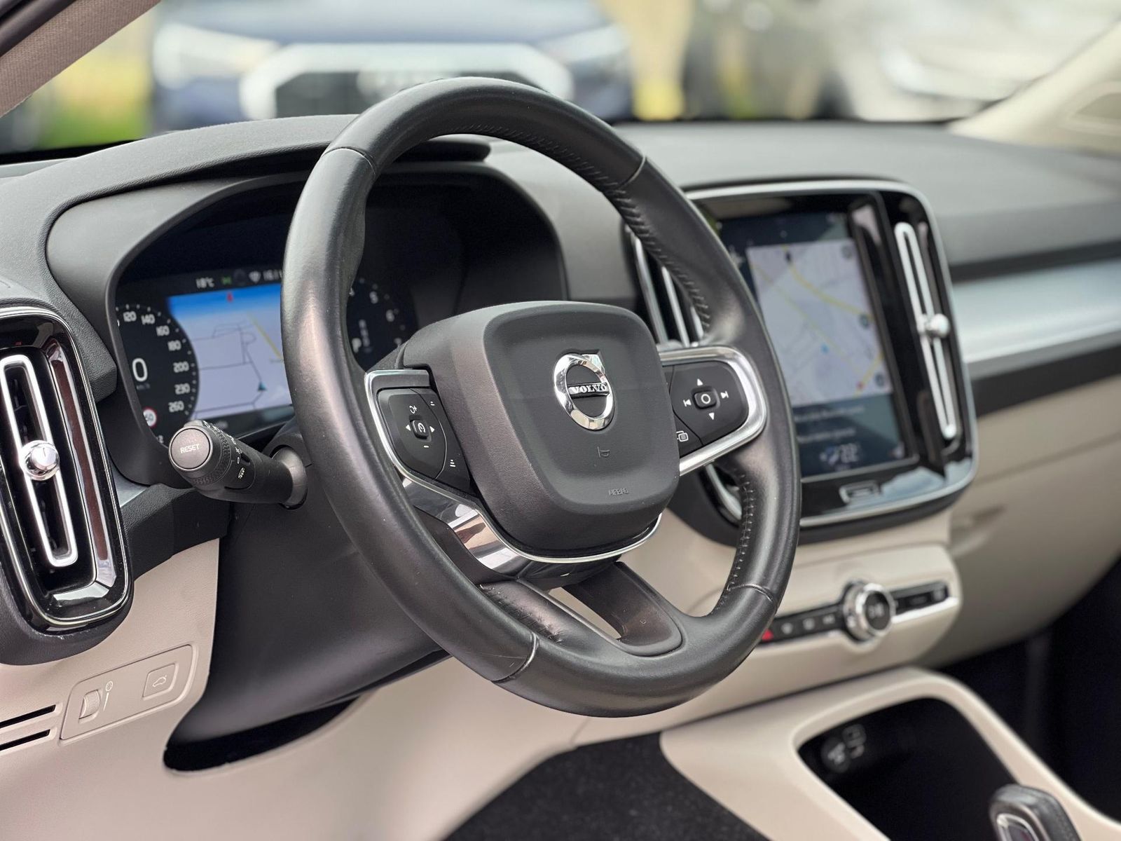 Volvo XC40 T5 Twin Engine 4WD - foto 10