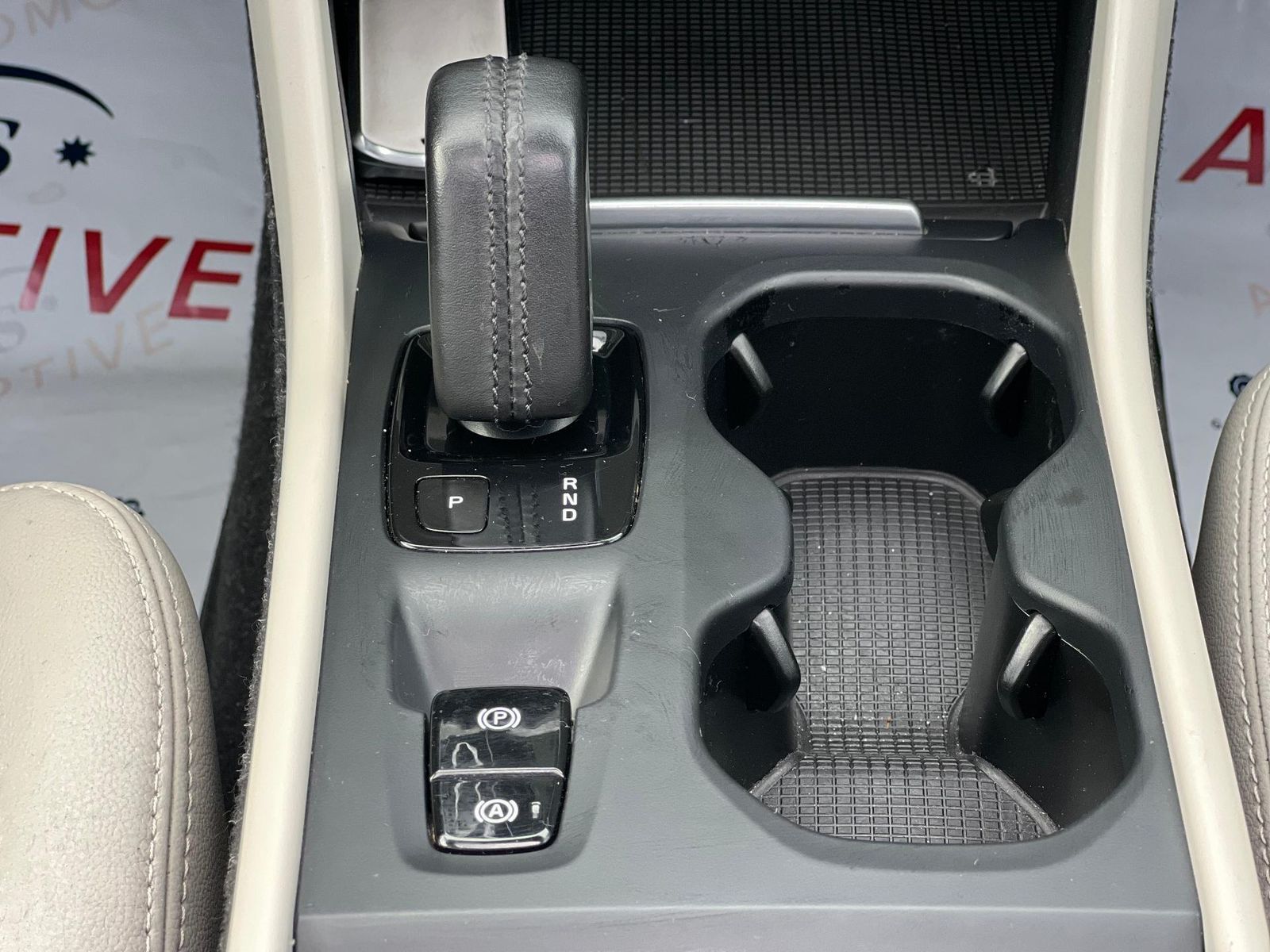 Volvo XC40 T5 Twin Engine 4WD - foto 23