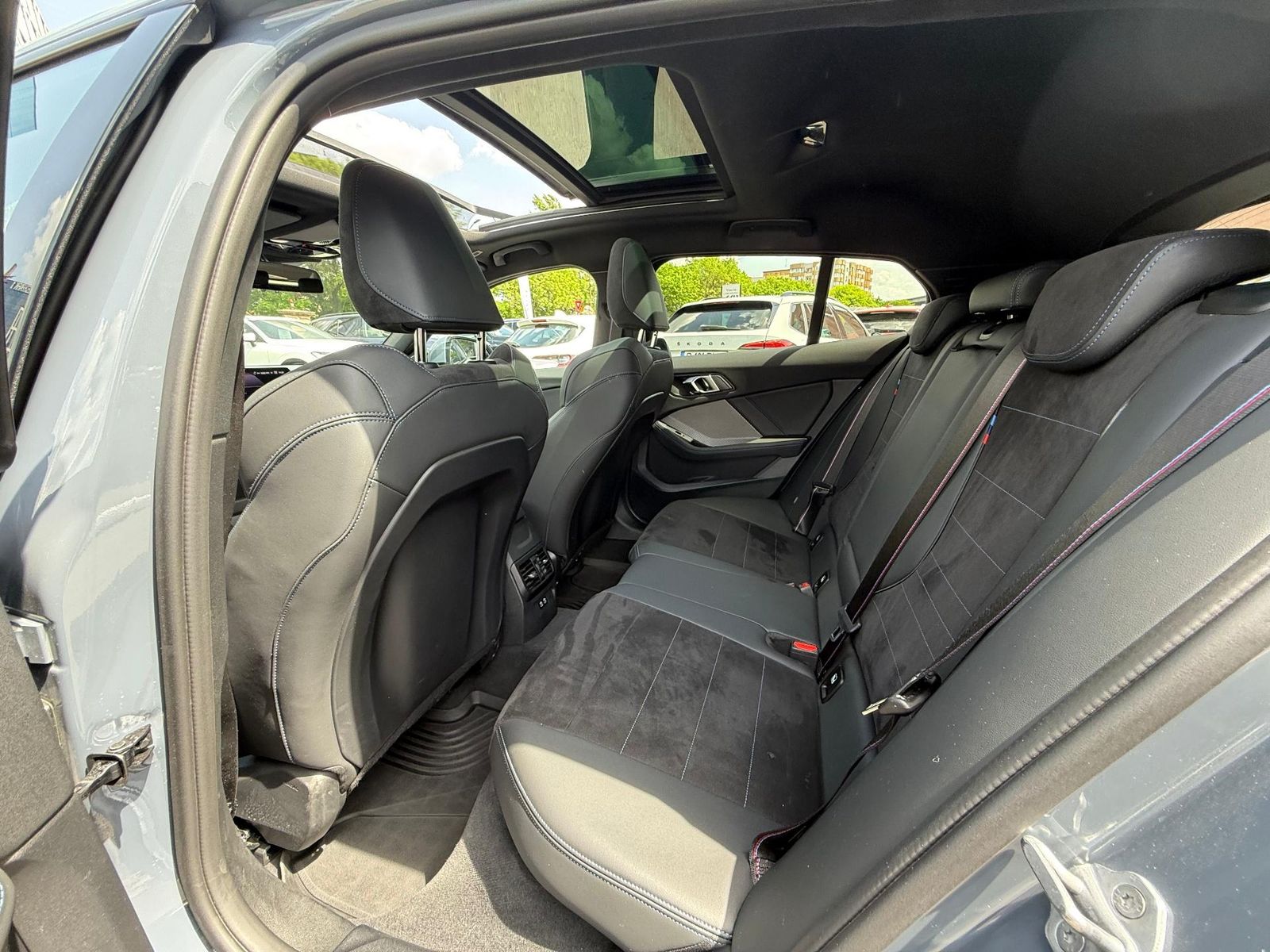 BMW Seria 1 2025 120d automat Pachet M - foto 8