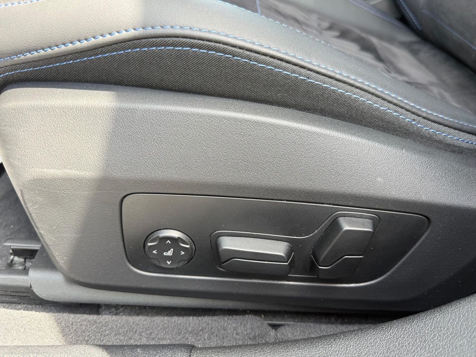 BMW Seria 1 2025 120d automat Pachet M - foto 26