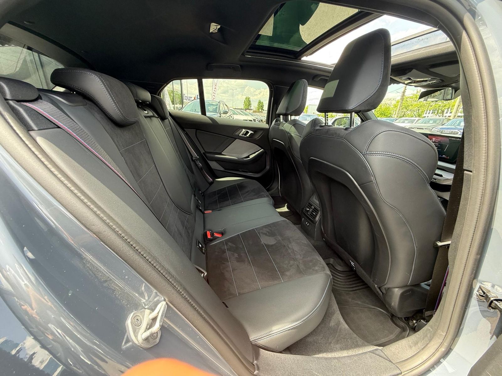 BMW Seria 1 2025 120d automat Pachet M - foto 31