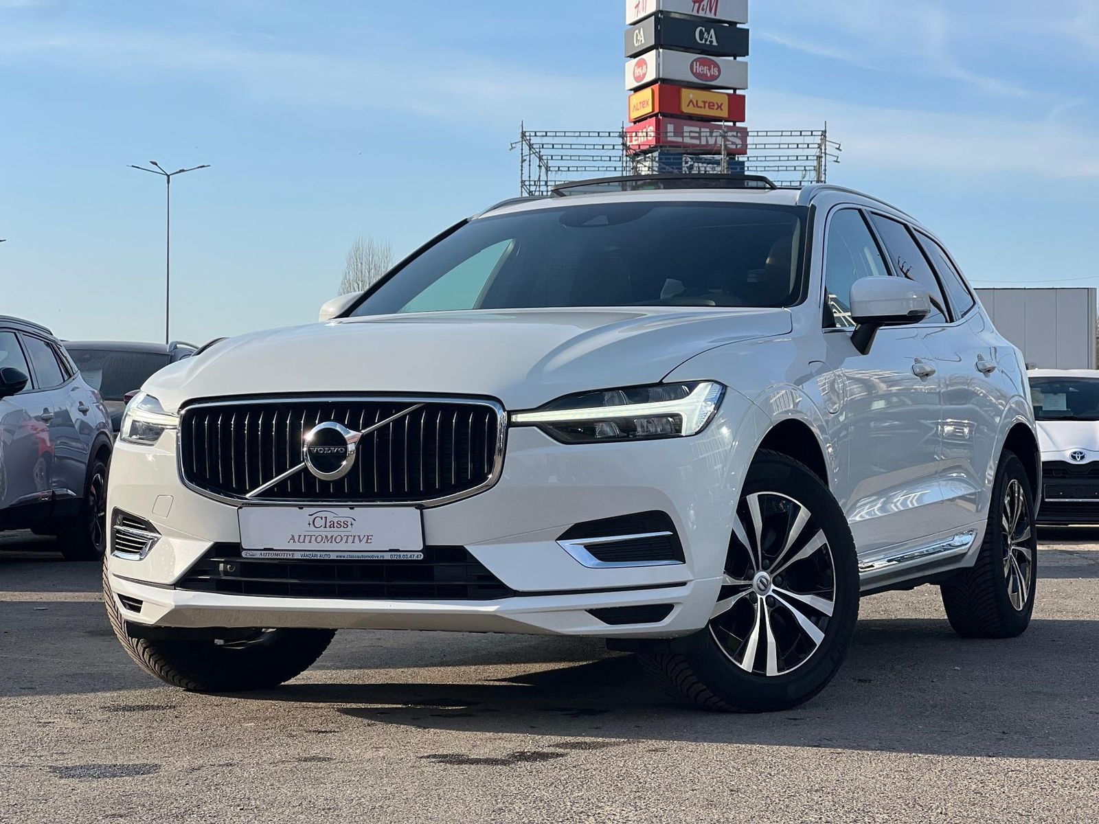 Volvo XC60 RECHARGE - INSCRIPTION T6 Hybrid AWD - Primul proprietar - foto 3
