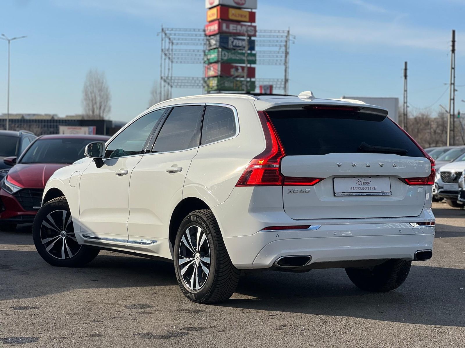 Volvo XC60 RECHARGE - INSCRIPTION T6 Hybrid AWD - Primul proprietar - foto 5
