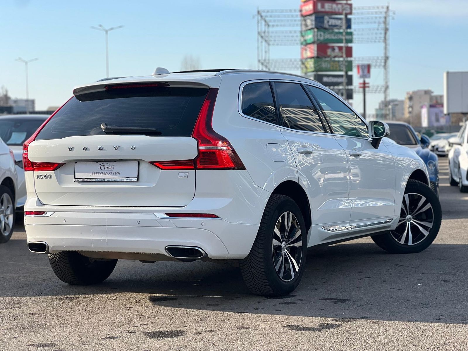 Volvo XC60 RECHARGE - INSCRIPTION T6 Hybrid AWD - Primul proprietar - foto 6