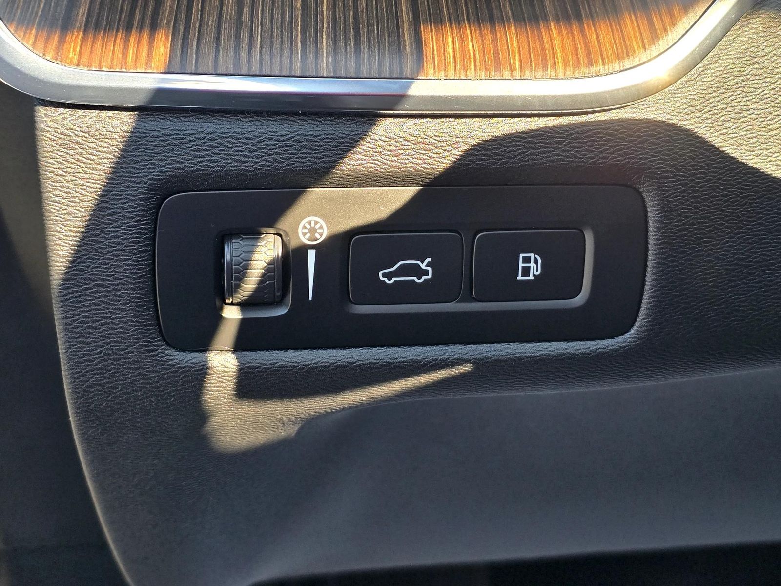 Volvo XC60 RECHARGE - INSCRIPTION T6 Hybrid AWD - Primul proprietar - foto 11