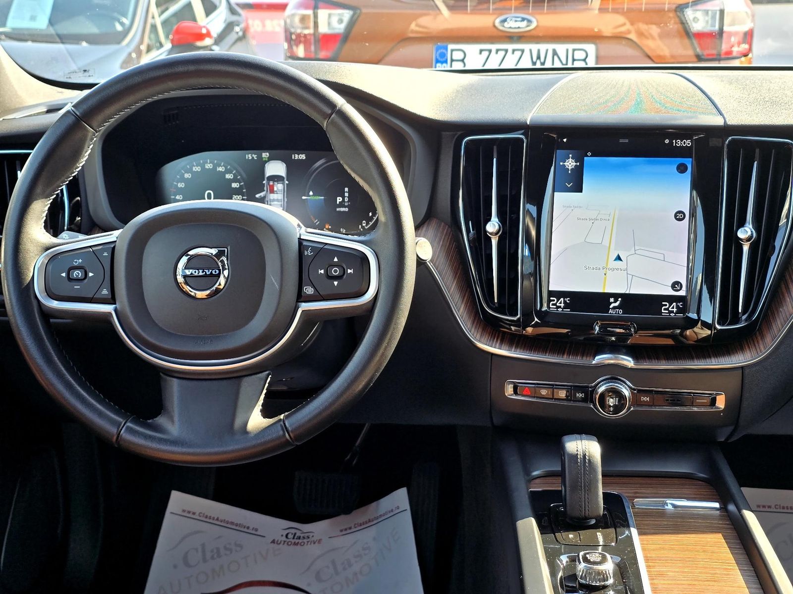 Volvo XC60 RECHARGE - INSCRIPTION T6 Hybrid AWD - Primul proprietar - foto 16