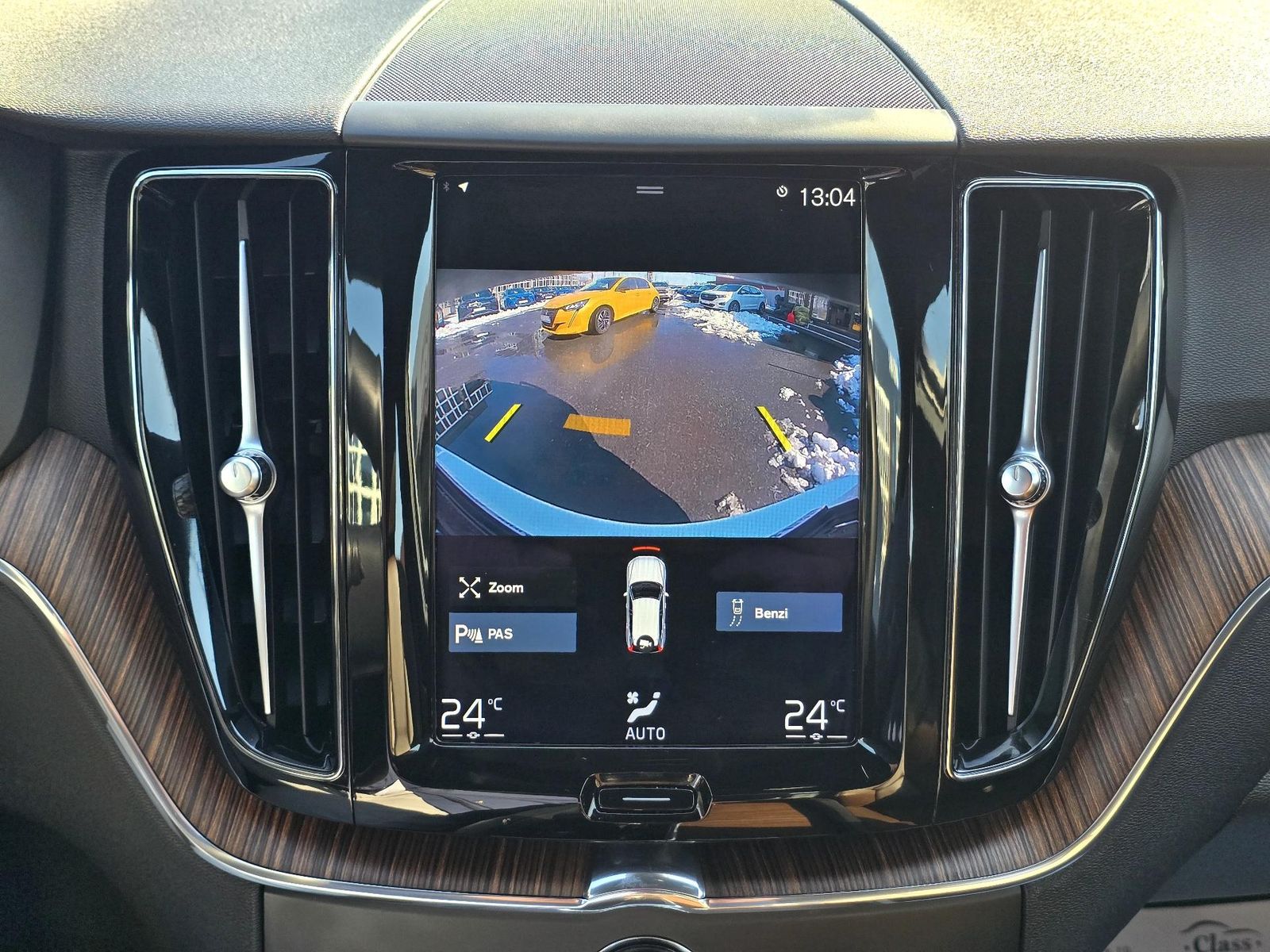 Volvo XC60 RECHARGE - INSCRIPTION T6 Hybrid AWD - Primul proprietar - foto 22